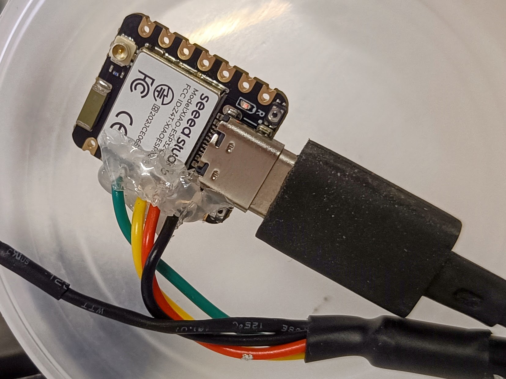 Seeed Studio XIAO ESP32C6 wired to an SHT41 sensor